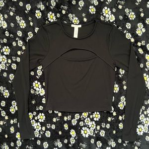 cut out cropped sweater